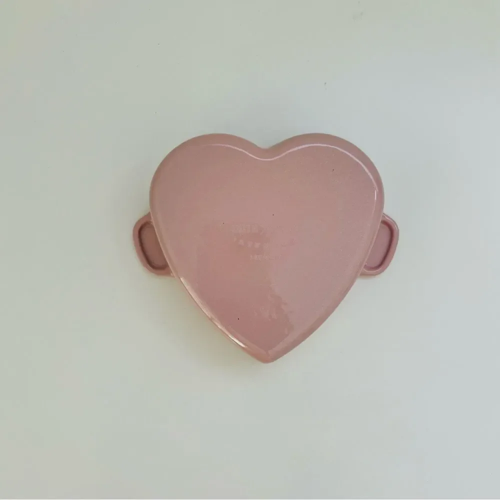 SMITH AND CLARK IRONWORKS 1qt Cast Iron Heart Shaped Dutch Oven Dish
